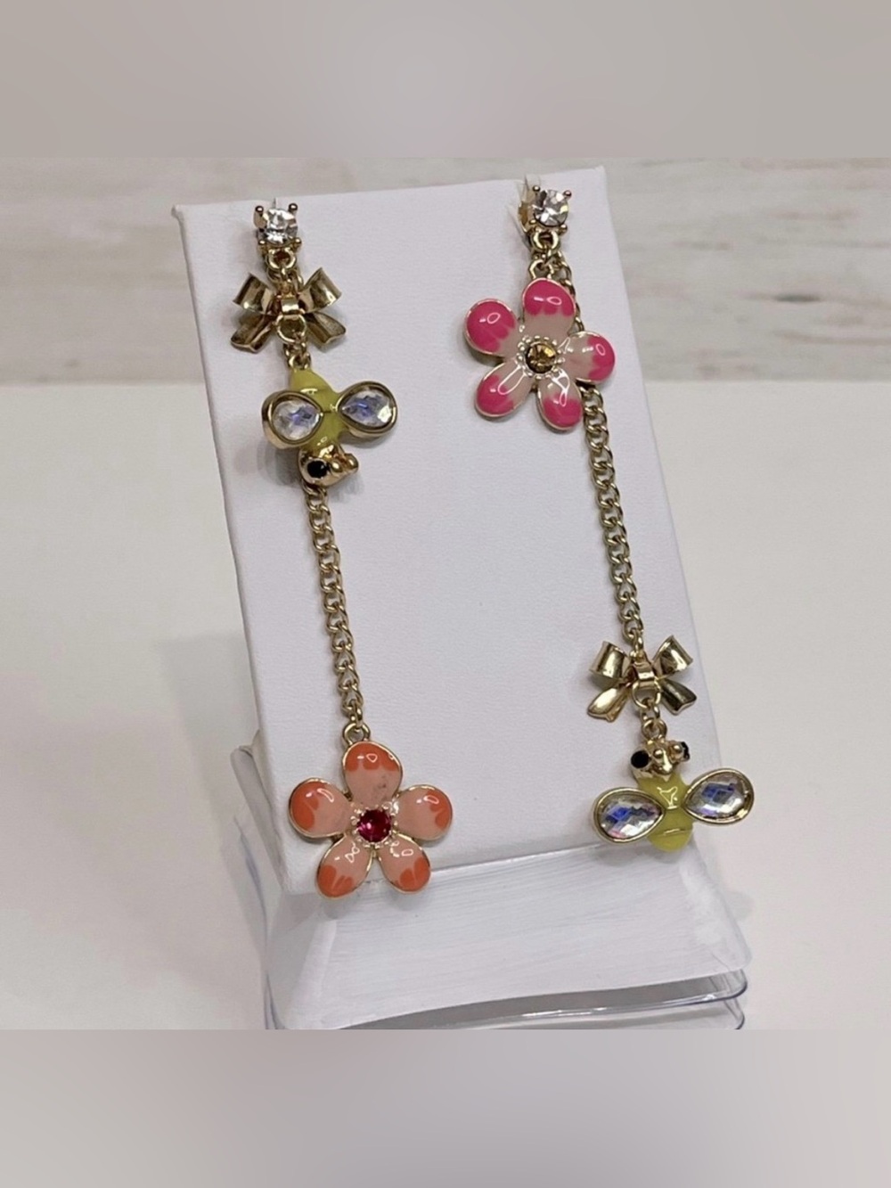 NEW Gold Busy Bee Floral Mismatch Dangle Earrings